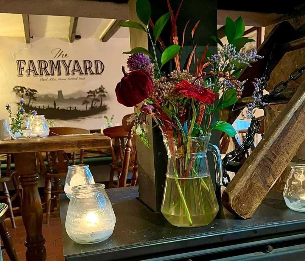 Farmyard Inn Youlgreave Exteriér fotografie